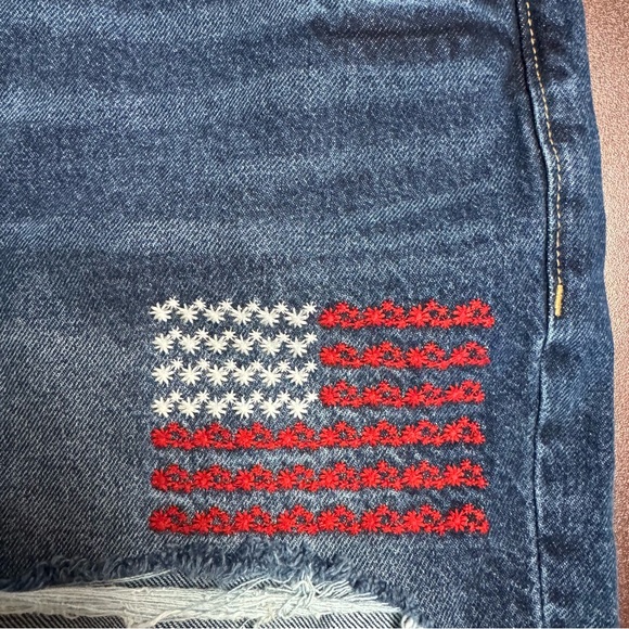 Old Navy OG High Rise Cut Off Shorts Plus Size 16 Embroidered Flag Americana - Picture 7 of 8